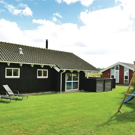 Three-bedroom Holiday In Juelsminde Sonderby (Midtjylland)